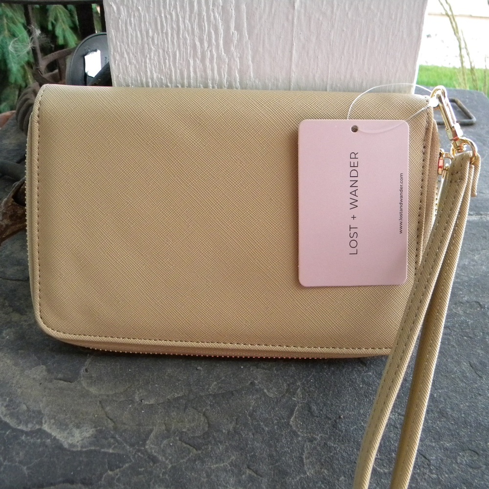 NWT Lost + Wander Passport Wristlet